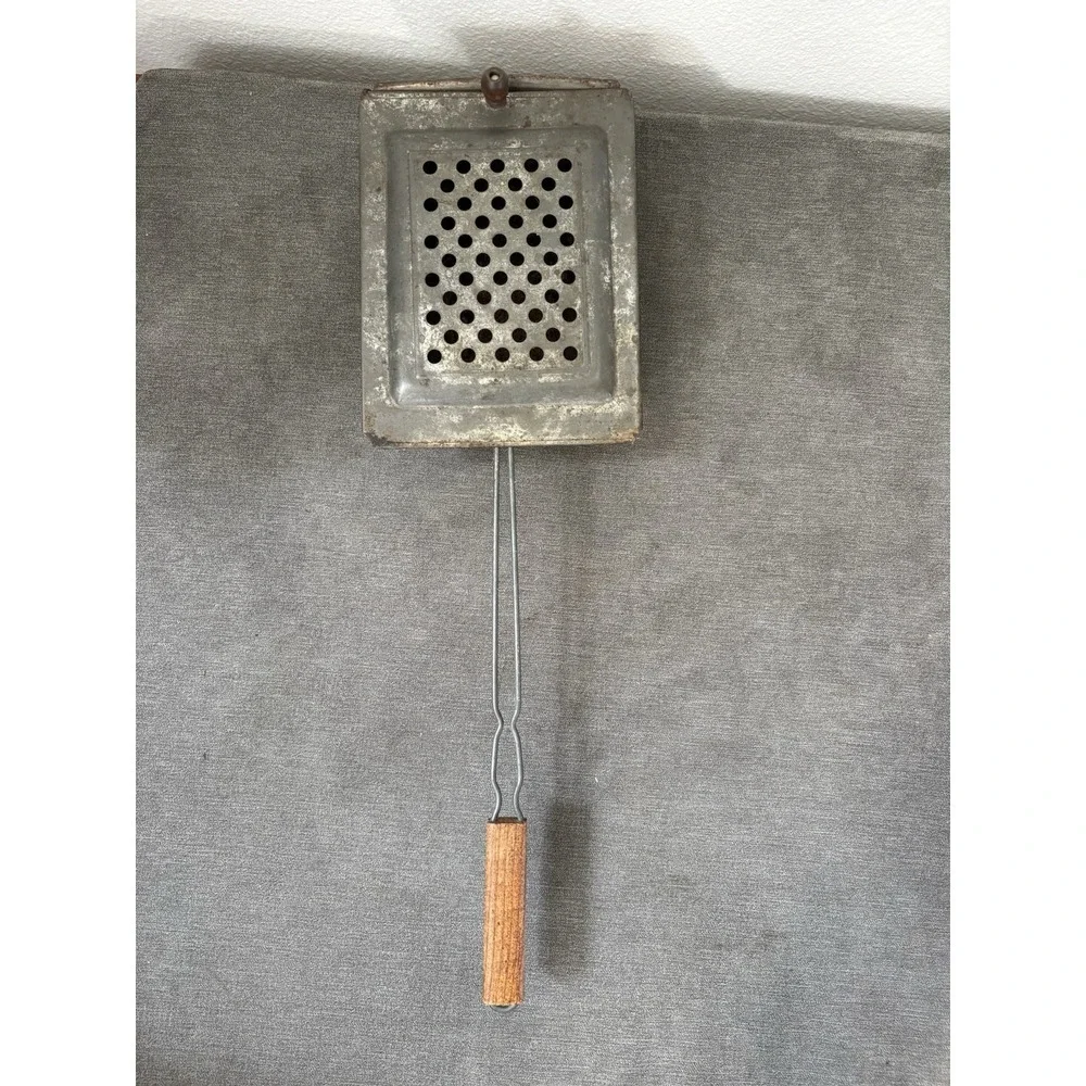 Popcorn Popper Basket With Sliding Top Camp Fire Fireplace Metal Vintage READ